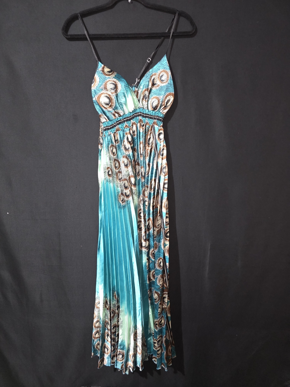 Turquoise Peacock-Print Pleated Maxi Dress with Adjustable Straps